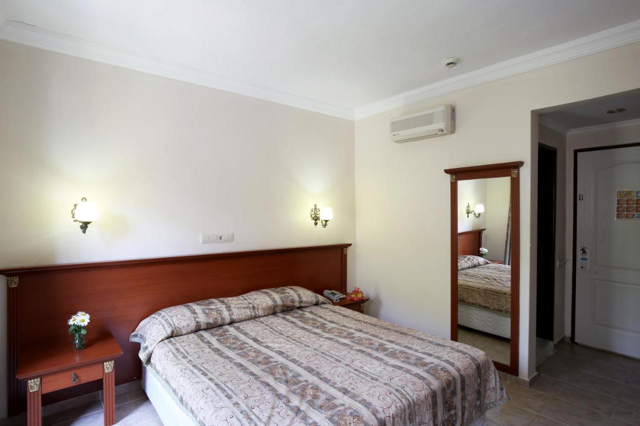 Yel Holiday Resort โอลลุนเดนิซ ภายนอก รูปภาพ