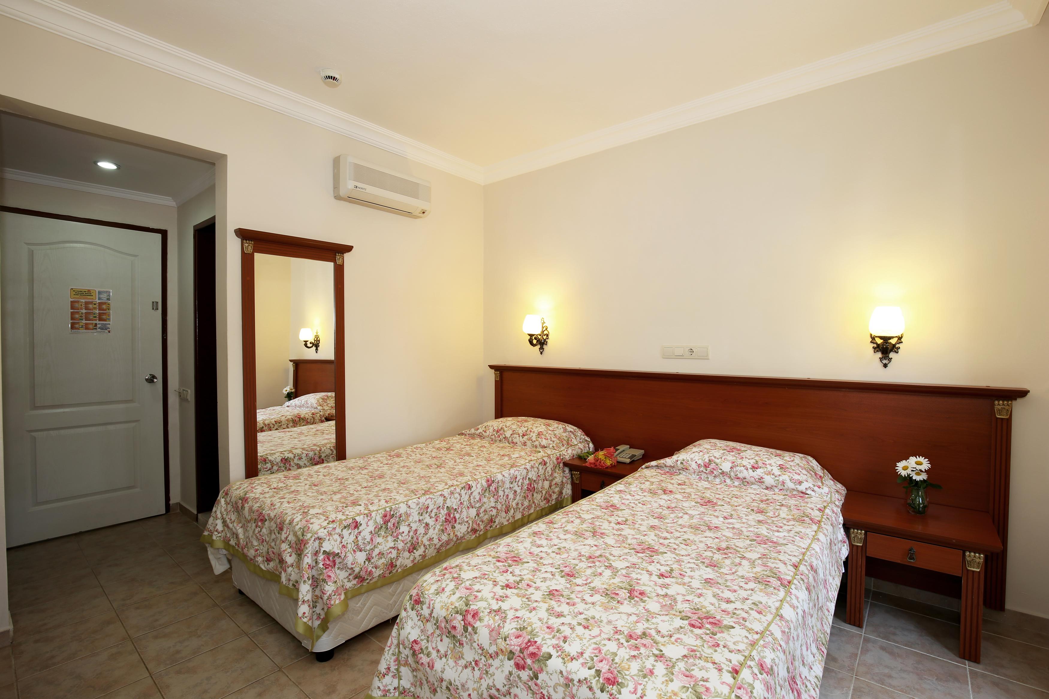 Yel Holiday Resort โอลลุนเดนิซ ภายนอก รูปภาพ